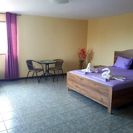 Apartamento милани *