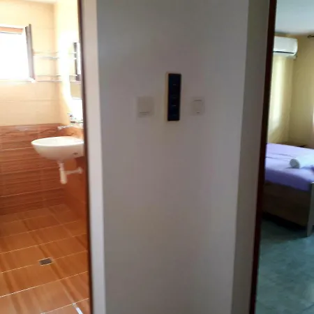 милани Apartamento